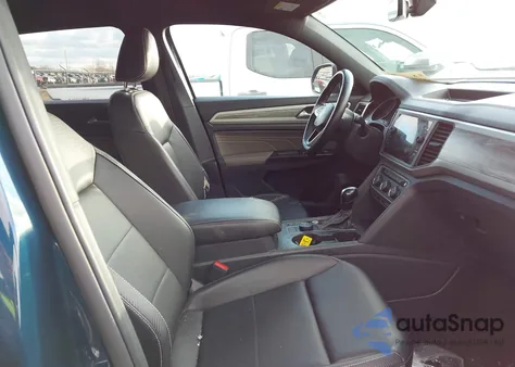 2021 Volkswagen Atlas Cross Sport 2.0T Se z USA, uszkodzony, nr VIN 1V2LC2CA6MC203062